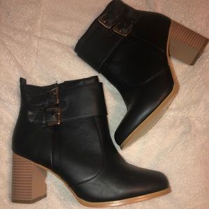 Women’s heeled ankle boot